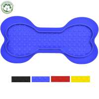 Amazon pet feeder supplies bone-shaped environmentally friendly natural silicone dog cat lick pad with suction cup