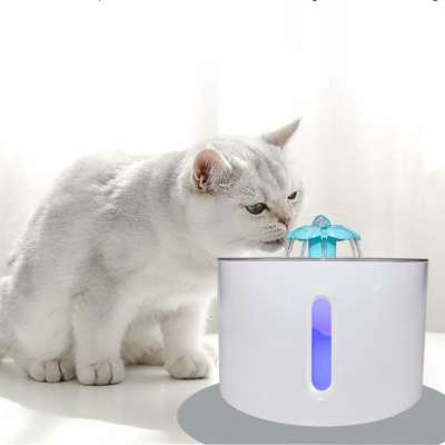 2020 Hot Selling Automatic Pet Dog Drinking Water Dispenser for Small Pet